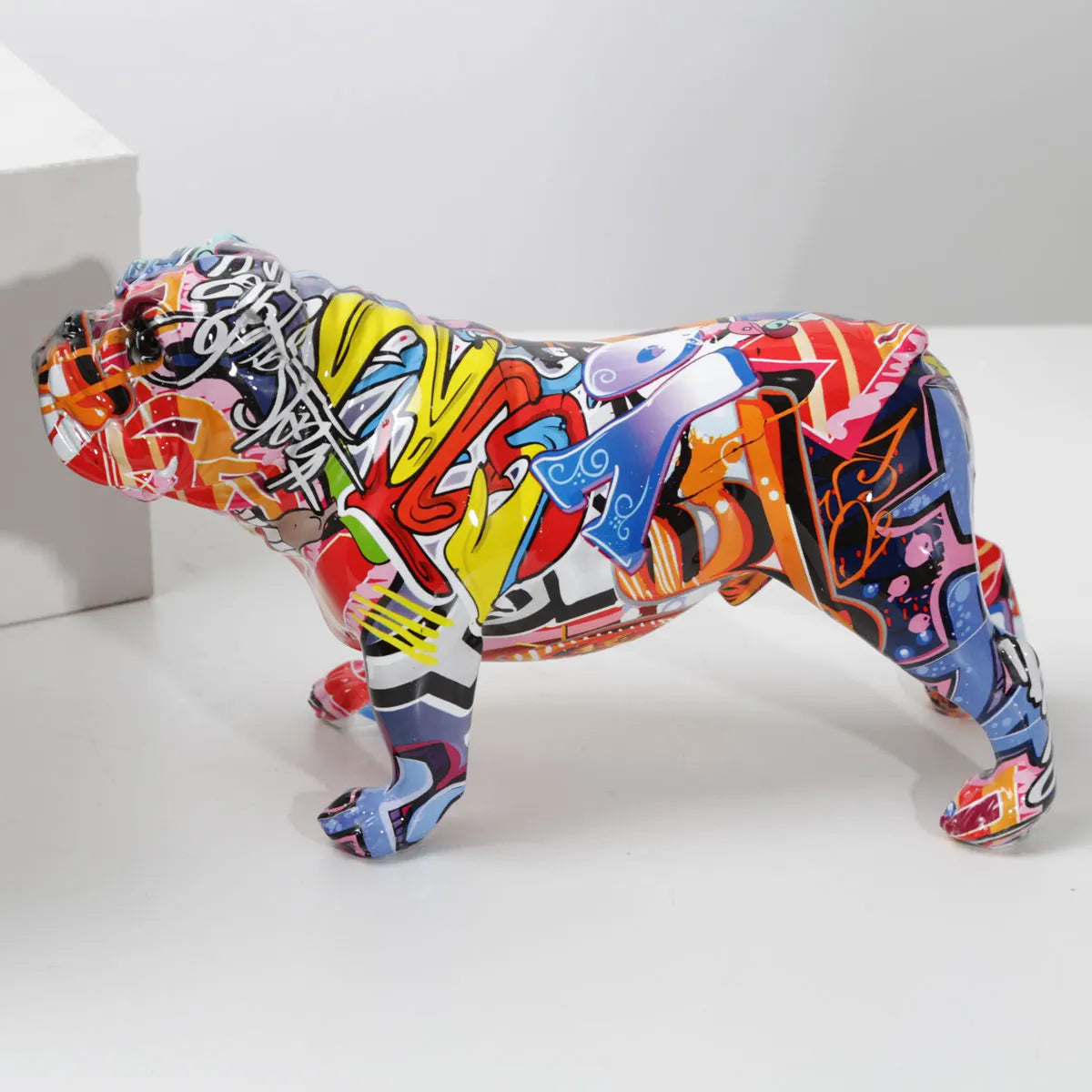 Creativity Bulldog Wholesale Graffiti Water Transfer Office  Ornaments Printing Resin Bulldog Home Decor Modern Crafts